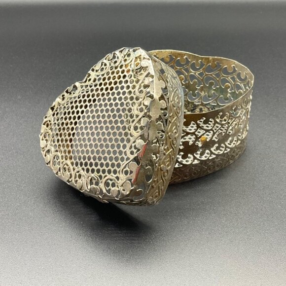 Vintage Filigree Trinket Box Heart-Shaped Metal Box Cottage Silver Tone - Picture 1 of 12